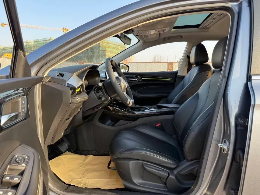 2021 Roewe i5 1.5L 120HP L4 5MT,autocango,china used car exporter,china ev exporter,chinese used car exporter,chinese used ev exporter