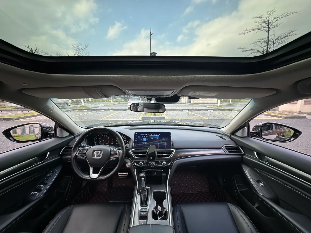 2022 Honda Accord 1.5T 194HP L4 CVT,autocango,china used car exporter,china ev exporter,chinese used car exporter,chinese used ev exporter