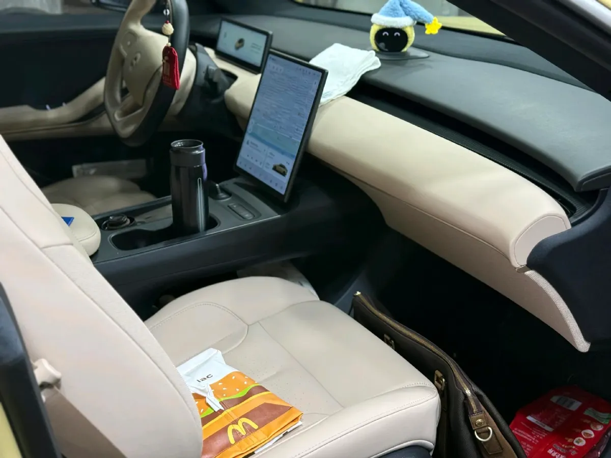 2022 JunTian HeiWuShi Youth 2.0T 203HP L4 6AT,autocango,china used car exporter,china ev exporter,chinese used car exporter,chinese used ev exporter