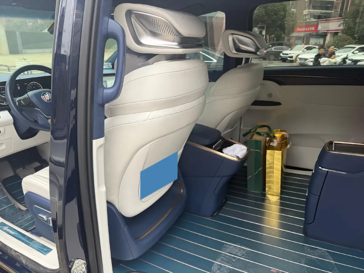 2020 Buick GL8 2.0T 237HP L4 9AT,autocango,china used car exporter,china ev exporter,chinese used car exporter,chinese used ev exporter