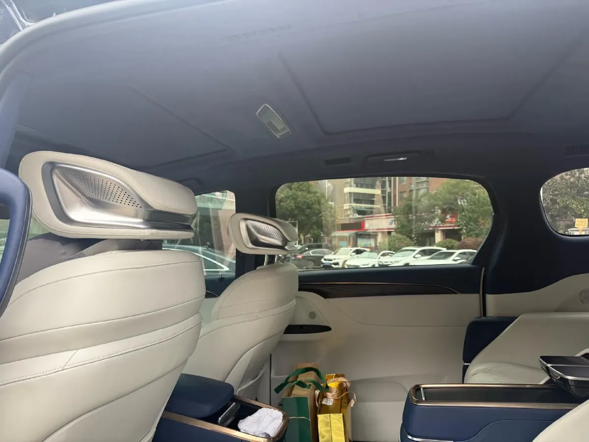 2020 Buick GL8 2.0T 237HP L4 9AT,autocango,china used car exporter,china ev exporter,chinese used car exporter,chinese used ev exporter