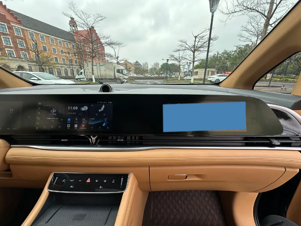 2022 Voyah Dream 1.5T 136HP L4 PHEV 25.57KWH,autocango,china used car exporter,china ev exporter,chinese used car exporter,chinese used ev exporter