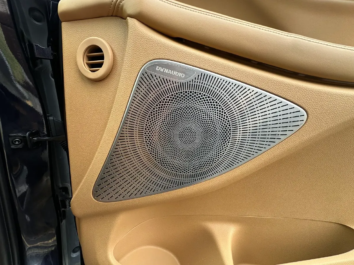 2022 Voyah Dream 1.5T 136HP L4 PHEV 25.57KWH,autocango,china used car exporter,china ev exporter,chinese used car exporter,chinese used ev exporter