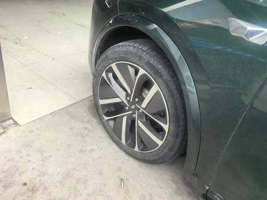 2022 Li L9 Range Extended 154HP REEV 42.6KWH,autocango,china used car exporter,china ev exporter,chinese used car exporter,chinese used ev exporter