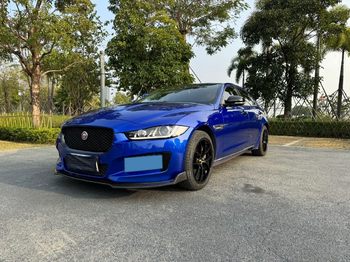 2019 Land Rover Discovery Sport 2.0T 200HP L4 9AT,autocango,china used car exporter,china ev exporter,chinese used car exporter,chinese used ev exporter