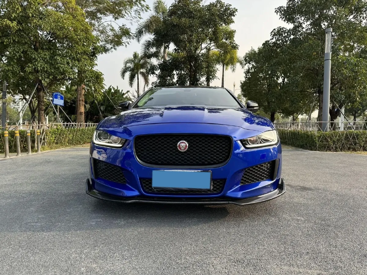 2019 Land Rover Discovery Sport 2.0T 200HP L4 9AT,autocango,china used car exporter,china ev exporter,chinese used car exporter,chinese used ev exporter