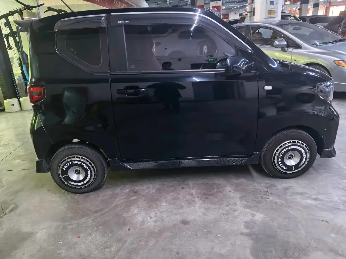 2021 WuLing HongGuang MINI EV BEV 9KWH,autocango,china used car exporter,china ev exporter,chinese used car exporter,chinese used ev exporter