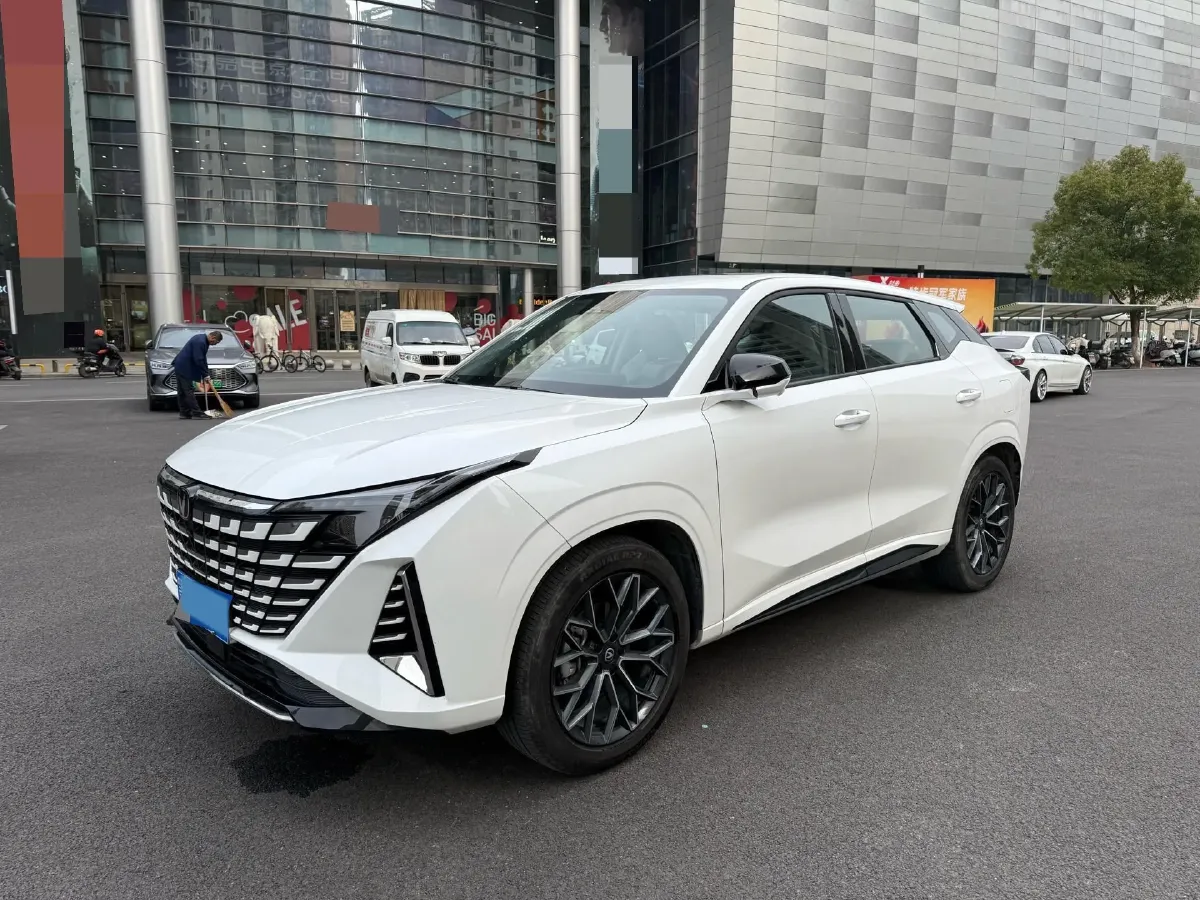 2025 ChangAn UNI-Z 1.5T 188HP L4 7DCT,autocango,china used car exporter,china ev exporter,chinese used car exporter,chinese used ev exporter