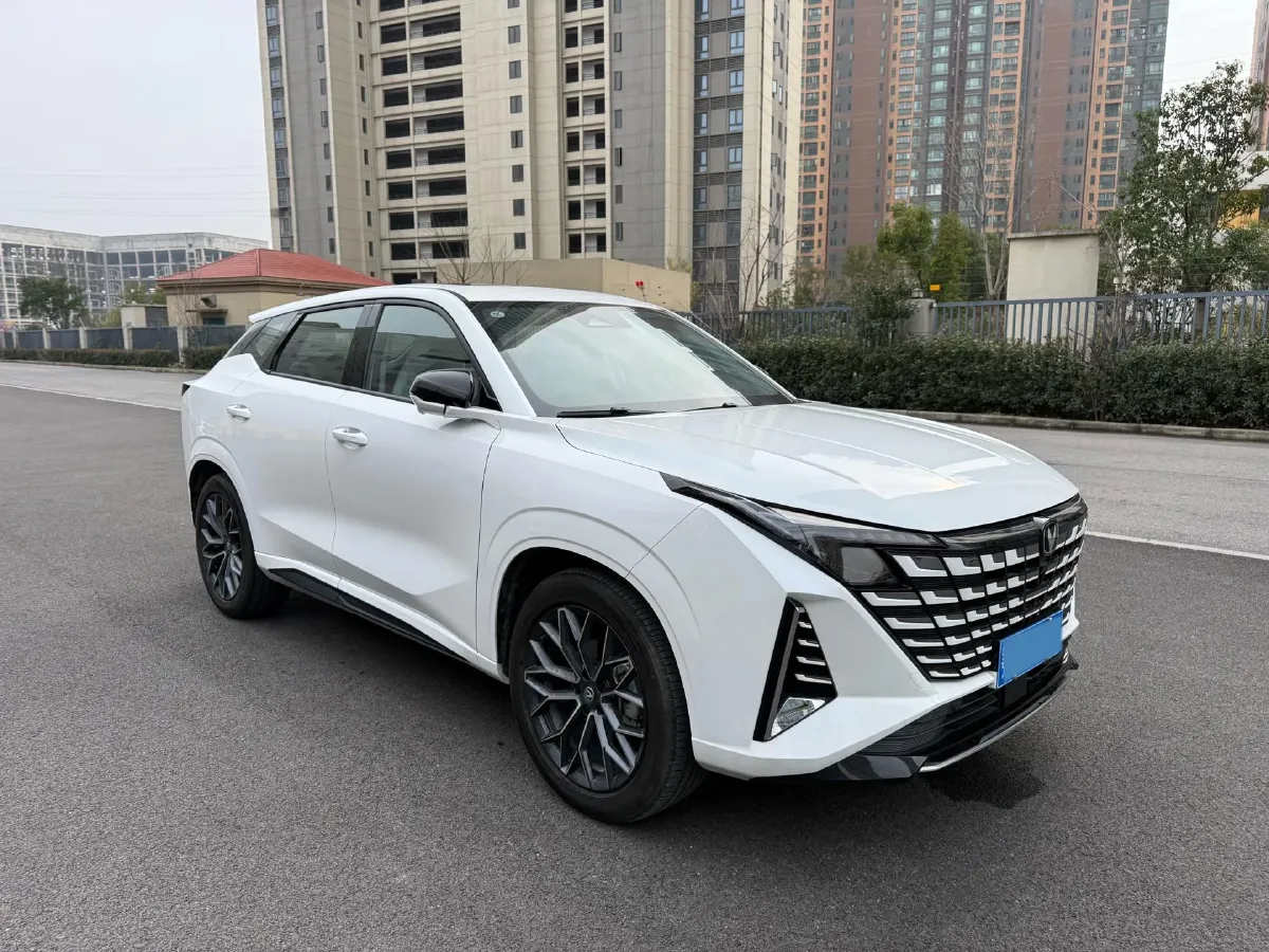 2025 ChangAn UNI-Z 1.5T 188HP L4 7DCT,autocango,china used car exporter,china ev exporter,chinese used car exporter,chinese used ev exporter