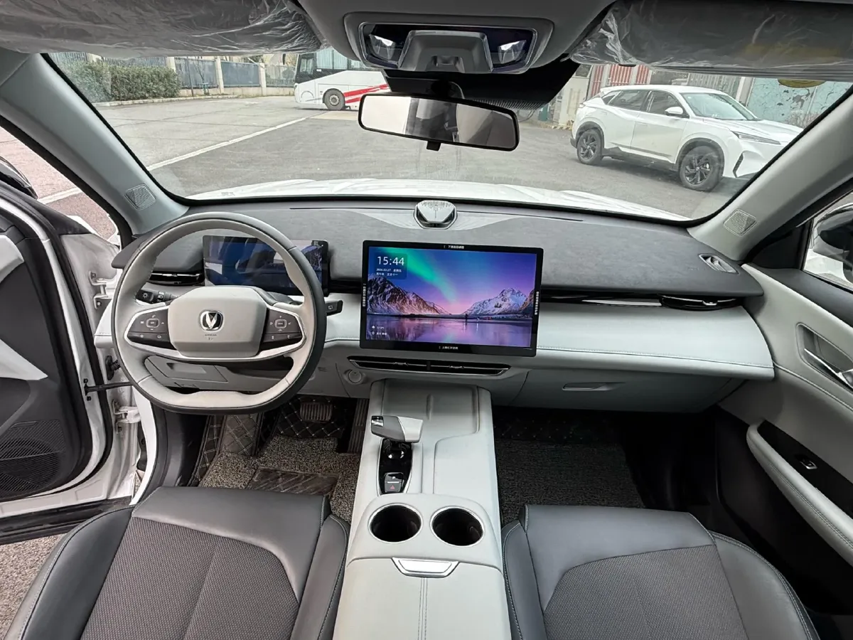 2025 ChangAn UNI-Z 1.5T 188HP L4 7DCT,autocango,china used car exporter,china ev exporter,chinese used car exporter,chinese used ev exporter