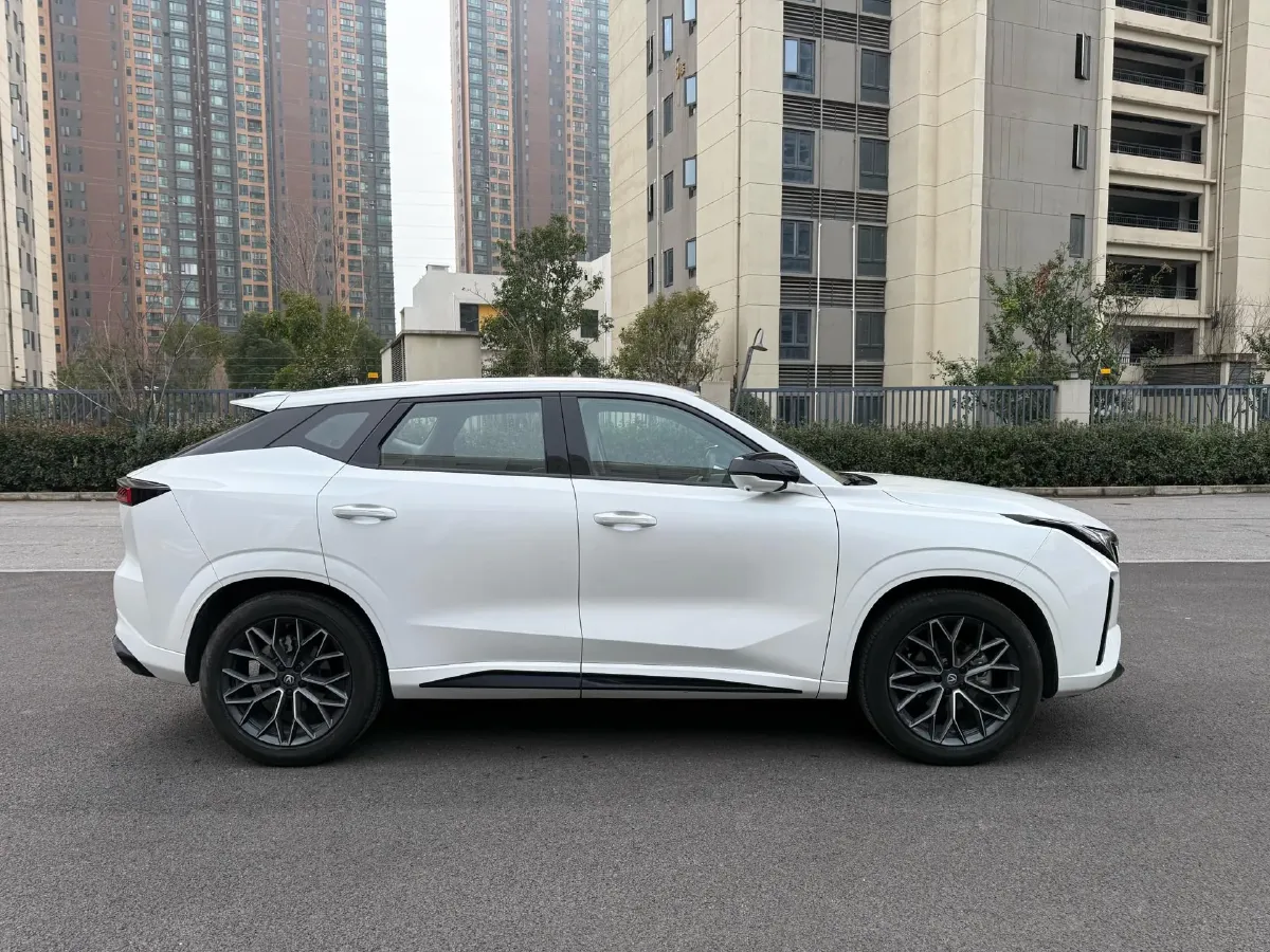 2025 ChangAn UNI-Z 1.5T 188HP L4 7DCT,autocango,china used car exporter,china ev exporter,chinese used car exporter,chinese used ev exporter