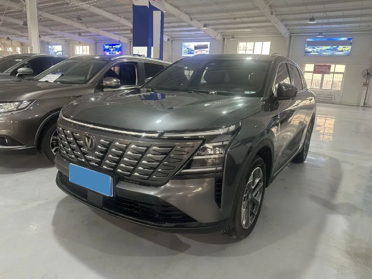 2025 ChangAn CS75 Plus 1.5T 192HP L4 8AT,autocango,china used car exporter,china ev exporter,chinese used car exporter,chinese used ev exporter
