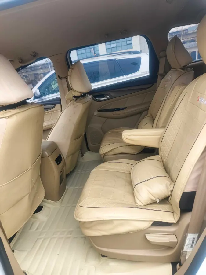 2017 BaoJun 730 1.5T 150HP L4 6MT,autocango,china used car exporter,china ev exporter,chinese used car exporter,chinese used ev exporter