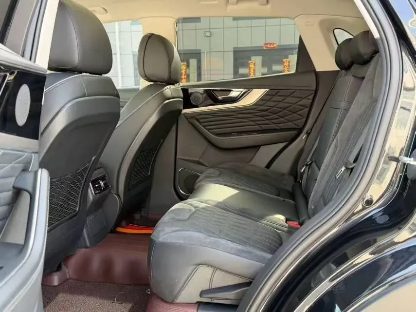 2022 HongQi HS5 2.0T 224HP L4 6AT,autocango,china used car exporter,china ev exporter,chinese used car exporter,chinese used ev exporter