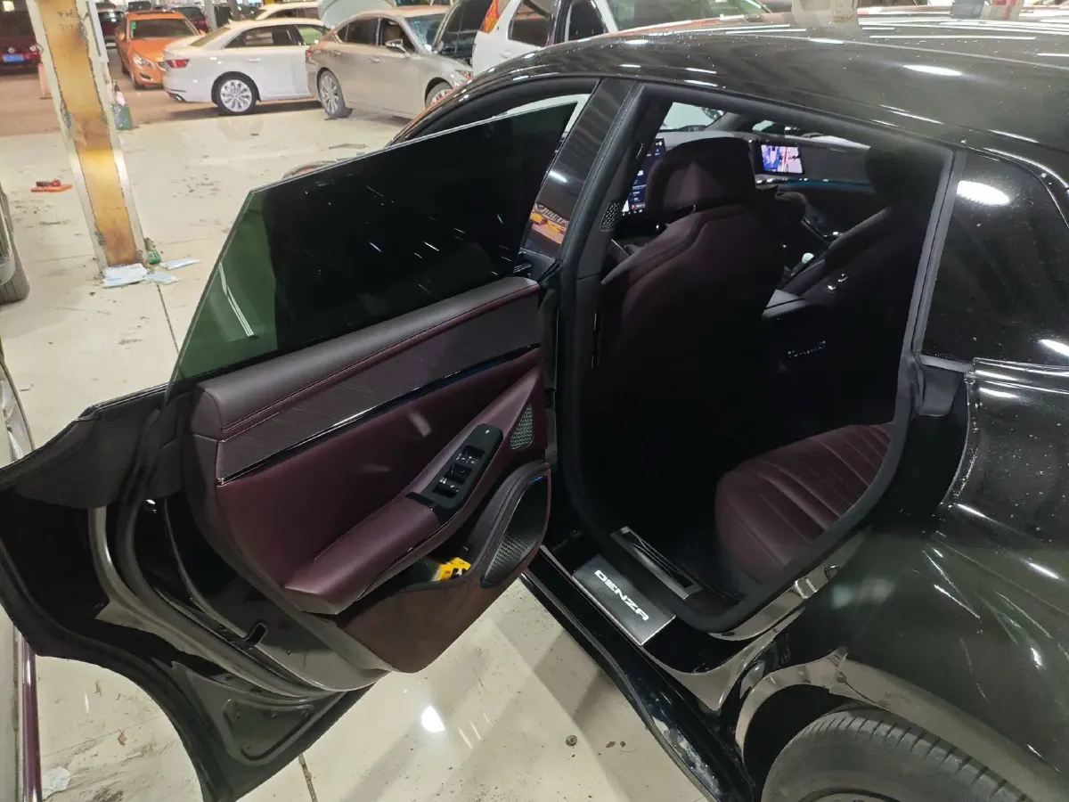 2024 Denza DenzaZ9GT 2.0T 207HP L4 E-CVT PHEV 38.5KWH,autocango,china used car exporter,china ev exporter,chinese used car exporter,chinese used ev exporter