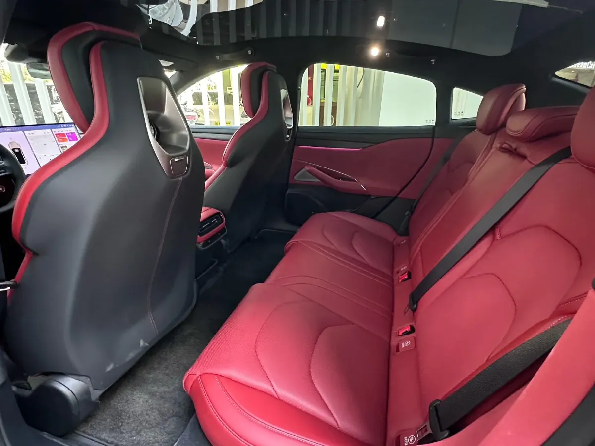 2024 MI SU7 BEV 101KWH,autocango,china used car exporter,china ev exporter,chinese used car exporter,chinese used ev exporter