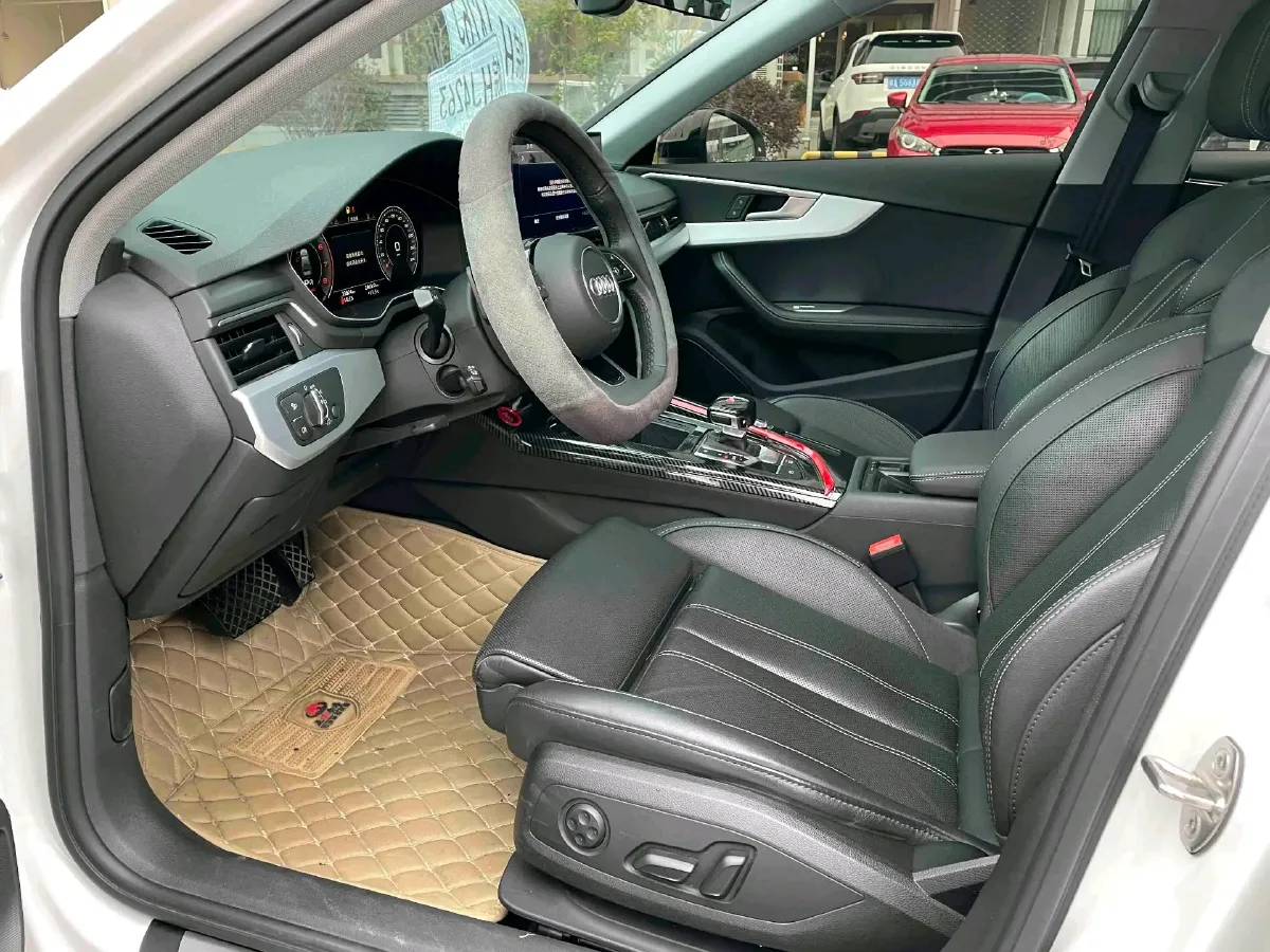 2022 Audi A4L 2.0T 190HP L4 7DCT,autocango,china used car exporter,china ev exporter,chinese used car exporter,chinese used ev exporter