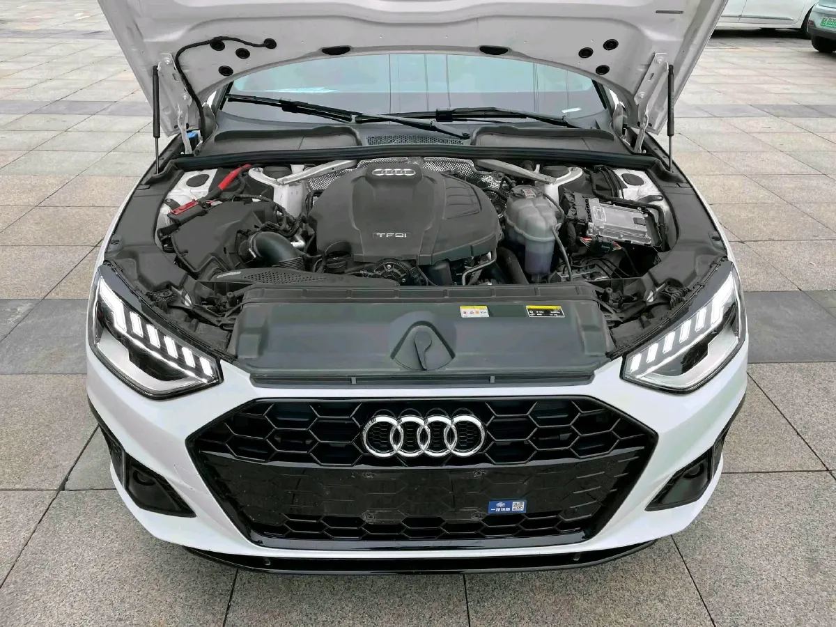 2022 Audi A4L 2.0T 190HP L4 7DCT,autocango,china used car exporter,china ev exporter,chinese used car exporter,chinese used ev exporter
