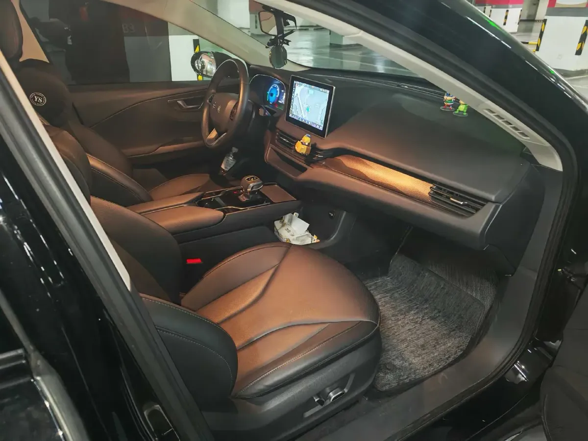 2022 HongQi E-QM5 BEV 54KWH,autocango,china used car exporter,china ev exporter,chinese used car exporter,chinese used ev exporter