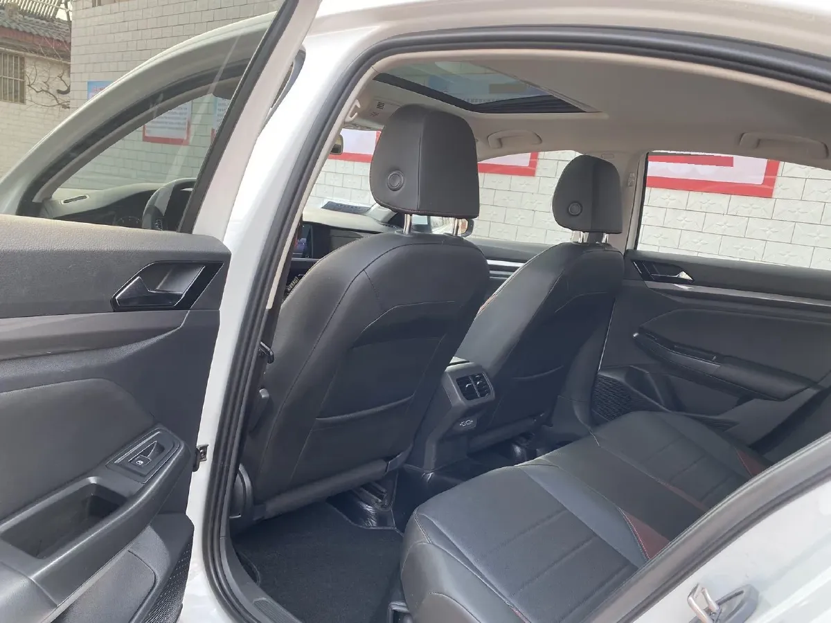 2021 Volkswagen Bora 1.5L 113HP L4 6AT,autocango,china used car exporter,china ev exporter,chinese used car exporter,chinese used ev exporter