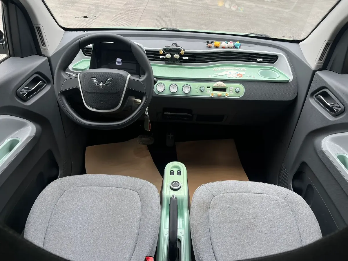 2022 WuLing HongGuang MINI EV BEV 13.9KWH,autocango,china used car exporter,china ev exporter,chinese used car exporter,chinese used ev exporter