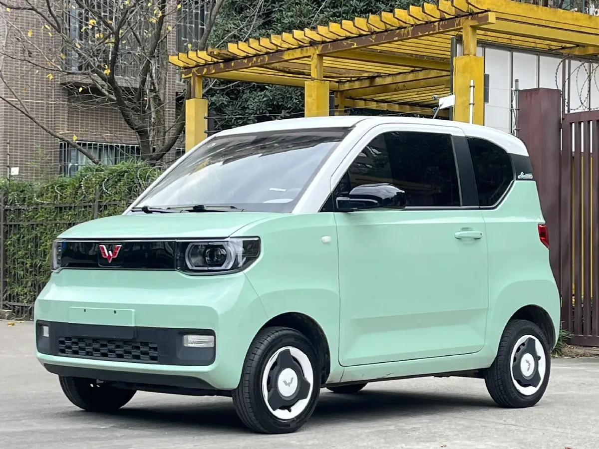 2022 WuLing HongGuang MINI EV BEV 13.9KWH,autocango,china used car exporter,china ev exporter,chinese used car exporter,chinese used ev exporter