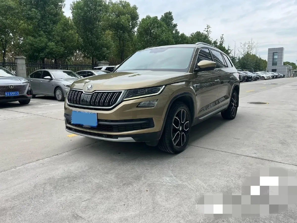 2018 Skoda Kodiak 2.0T 220HP L4 7DCT,autocango,china used car exporter,china ev exporter,chinese used car exporter,chinese used ev exporter