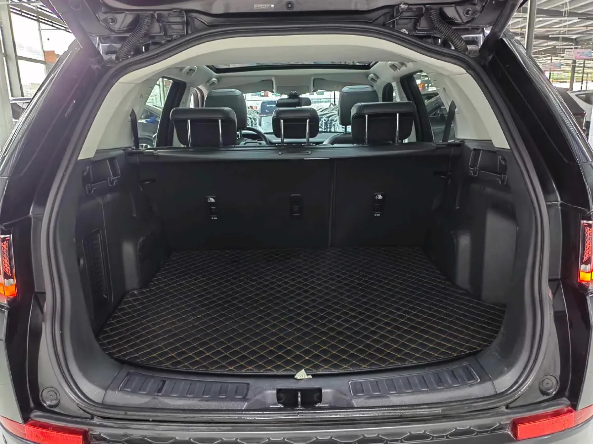 2019 Land Rover Discovery Sport 2.0T 241HP L4 9AT,autocango,china used car exporter,china ev exporter,chinese used car exporter,chinese used ev exporter