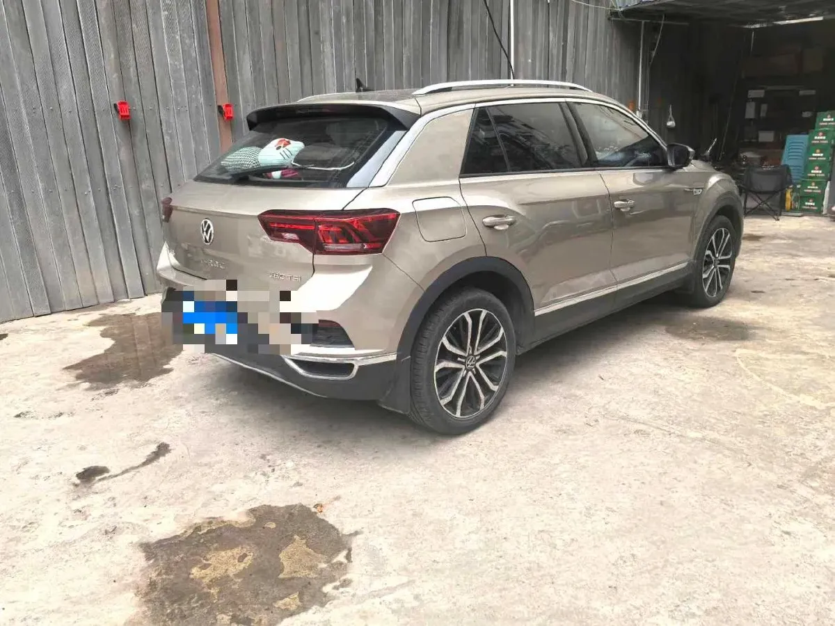 2021 Volkswagen T-Roc 1.4T 150HP L4 7DCT,autocango,china used car exporter,china ev exporter,chinese used car exporter,chinese used ev exporter
