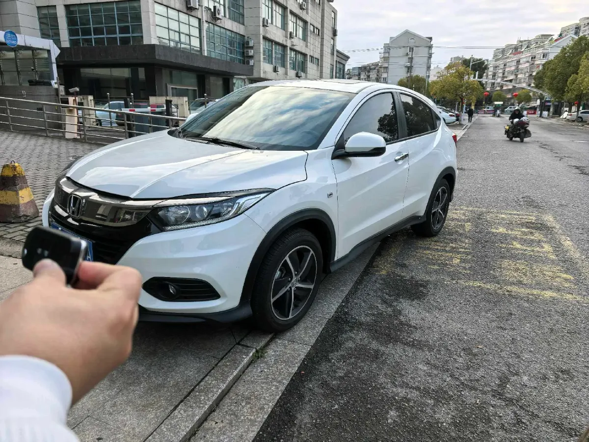 2020 Honda Vezel 1.5L 131HP L4 CVT,autocango,china used car exporter,china ev exporter,chinese used car exporter,chinese used ev exporter
