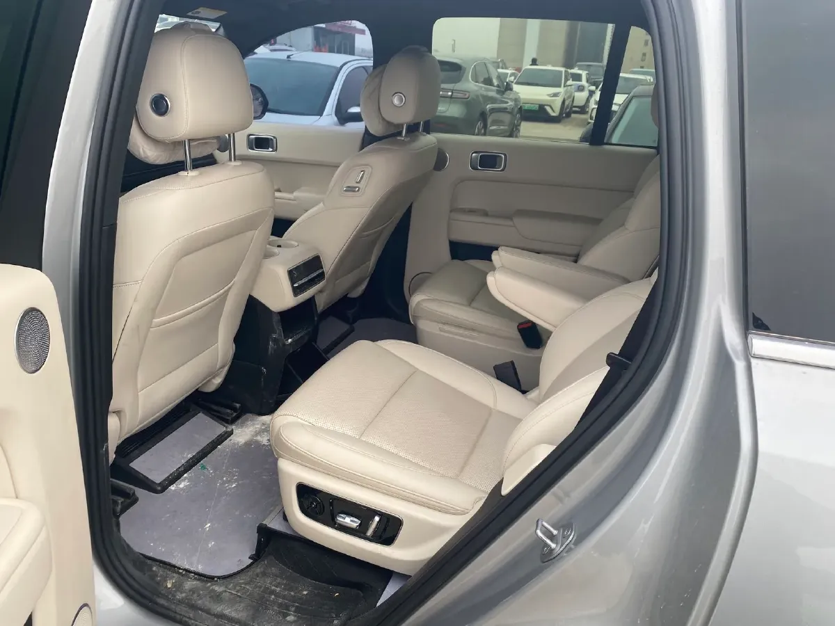 2023 Li L7 Range Extended 154HP REEV 40.9KWH,autocango,china used car exporter,china ev exporter,chinese used car exporter,chinese used ev exporter