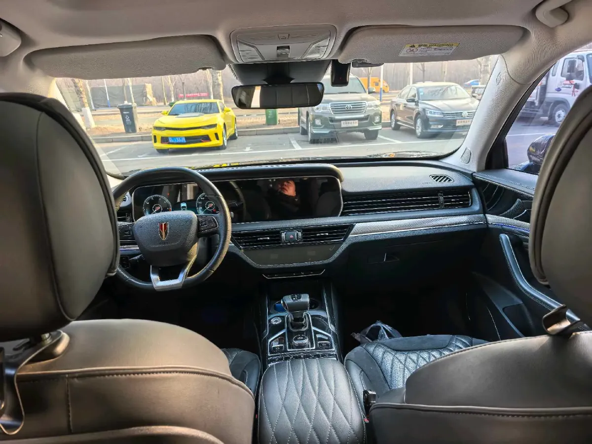 2022 HongQi HS5 2.0T 224HP L4 6AT,autocango,china used car exporter,china ev exporter,chinese used car exporter,chinese used ev exporter