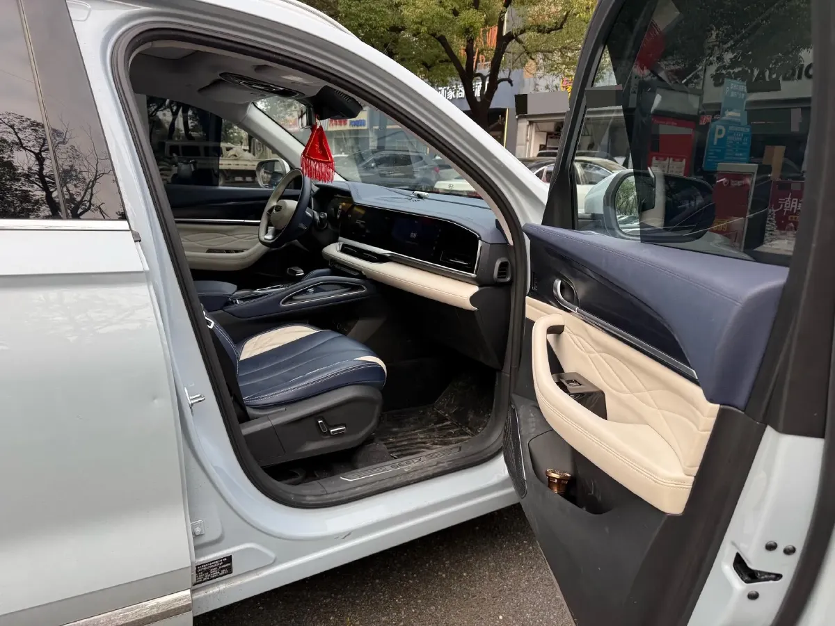 2022 Citroen C5 X 1.6T 175HP L4 8AT,autocango,china used car exporter,china ev exporter,chinese used car exporter,chinese used ev exporter