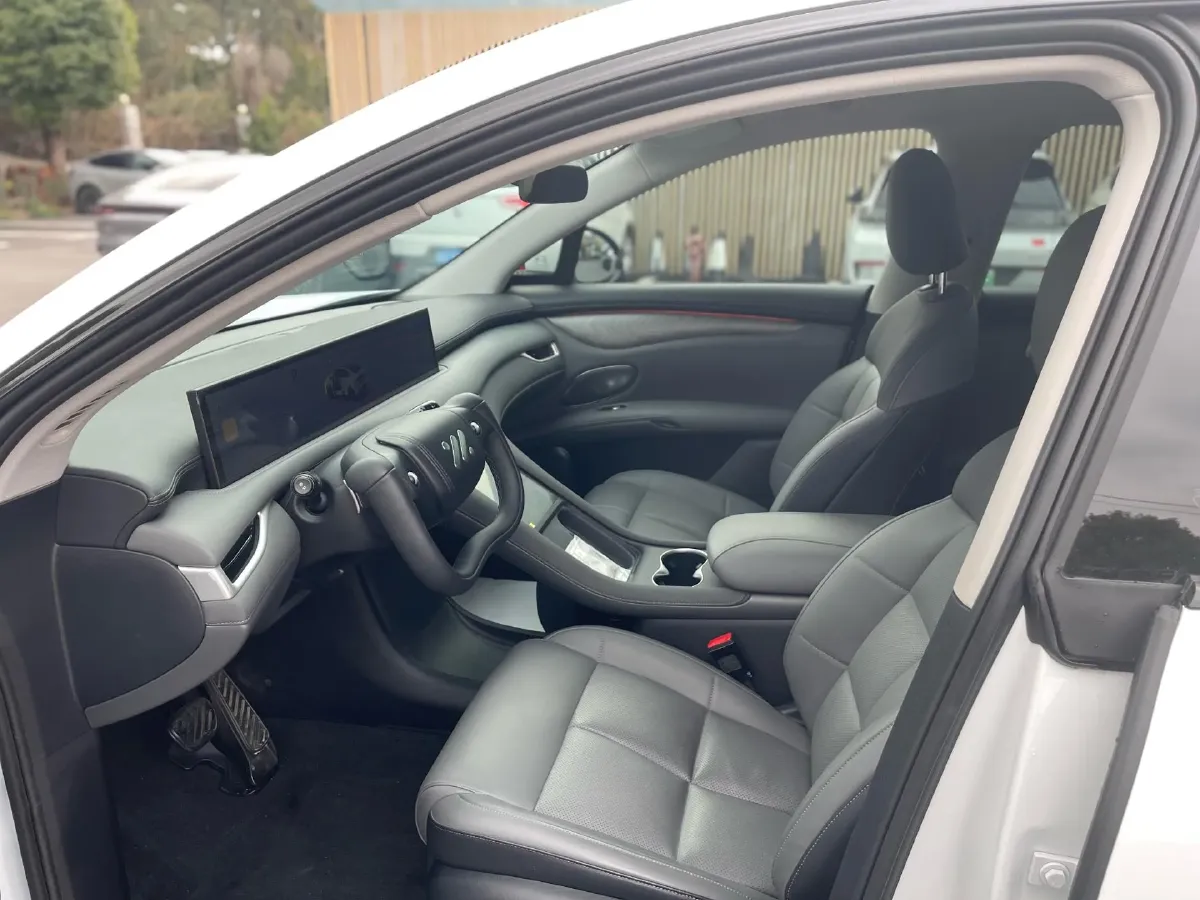 2025 IM LS6 BEV 83KWH,autocango,china used car exporter,china ev exporter,chinese used car exporter,chinese used ev exporter