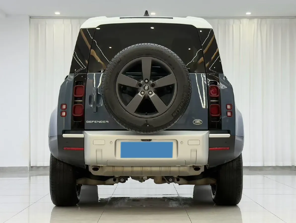 2025 Land Rover Defender 3.0T 400HP L6 8AT,autocango,china used car exporter,china ev exporter,chinese used car exporter,chinese used ev exporter