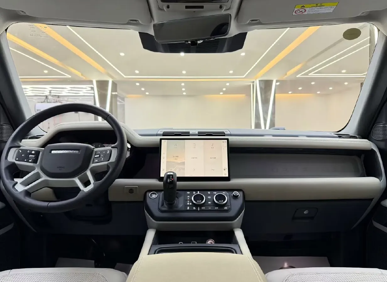 2025 Land Rover Defender 3.0T 400HP L6 8AT,autocango,china used car exporter,china ev exporter,chinese used car exporter,chinese used ev exporter