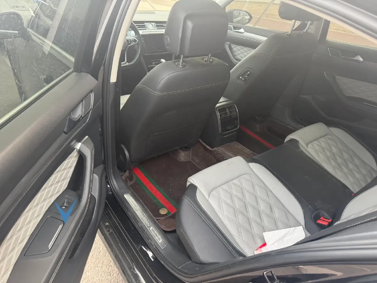 2023 Volkswagen Magotan 2.0T 186HP L4 7DCT,autocango,china used car exporter,china ev exporter,chinese used car exporter,chinese used ev exporter