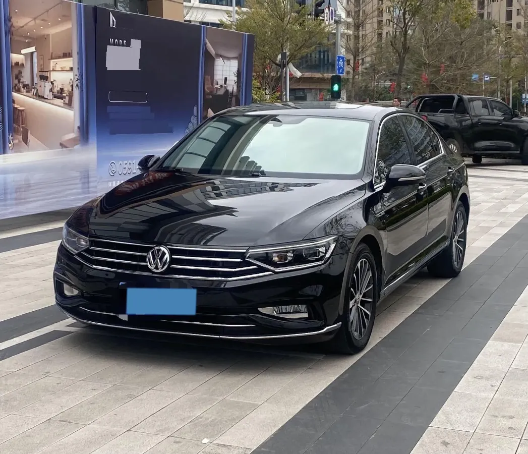 2020 Volkswagen Magotan 2.0T 186HP L4 7DCT,autocango,china used car exporter,china ev exporter,chinese used car exporter,chinese used ev exporter