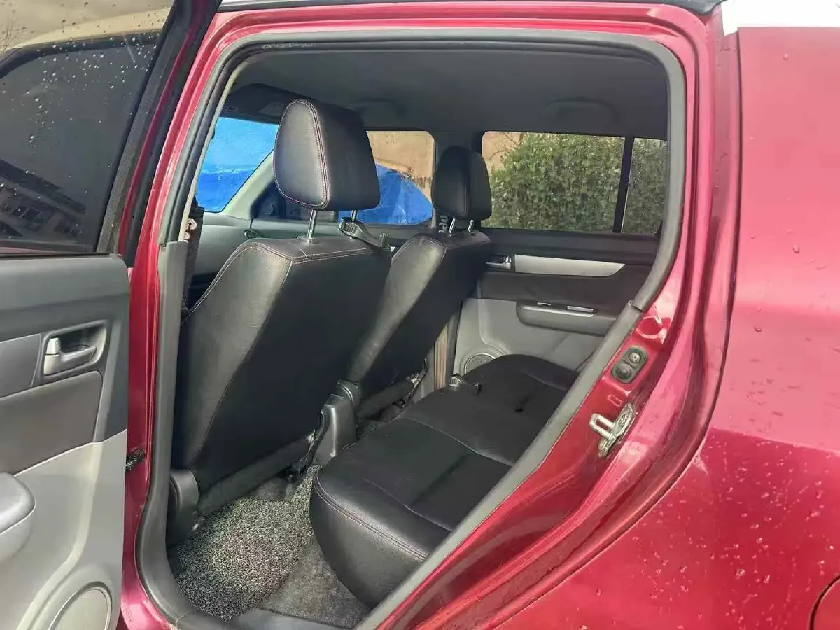 2015 LiFan 720 1.8L 133HP L4 CVT,autocango,china used car exporter,china ev exporter,chinese used car exporter,chinese used ev exporter