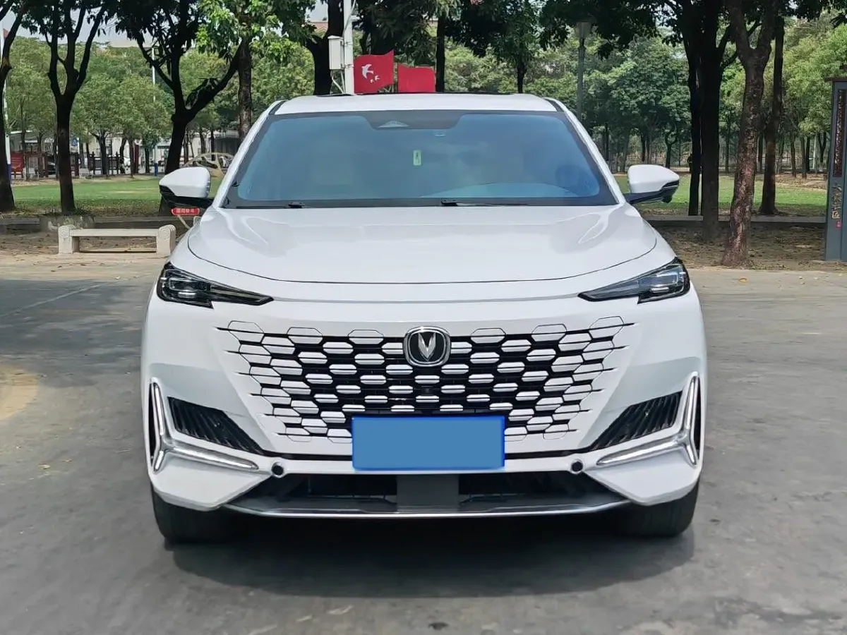 2021 ChangAn UNI-K 2.0T 233HP L4 8AT,autocango,china used car exporter,china ev exporter,chinese used car exporter,chinese used ev exporter