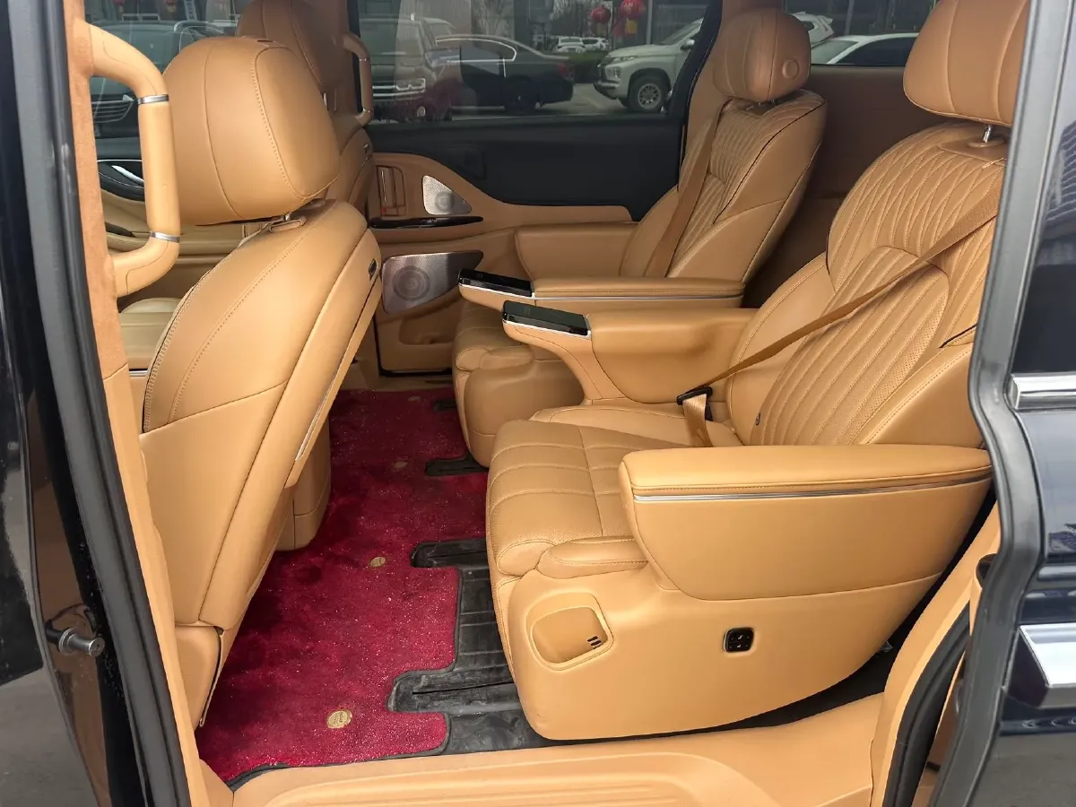 2025 Voyah Dream BEV 108.7KWH,autocango,china used car exporter,china ev exporter,chinese used car exporter,chinese used ev exporter