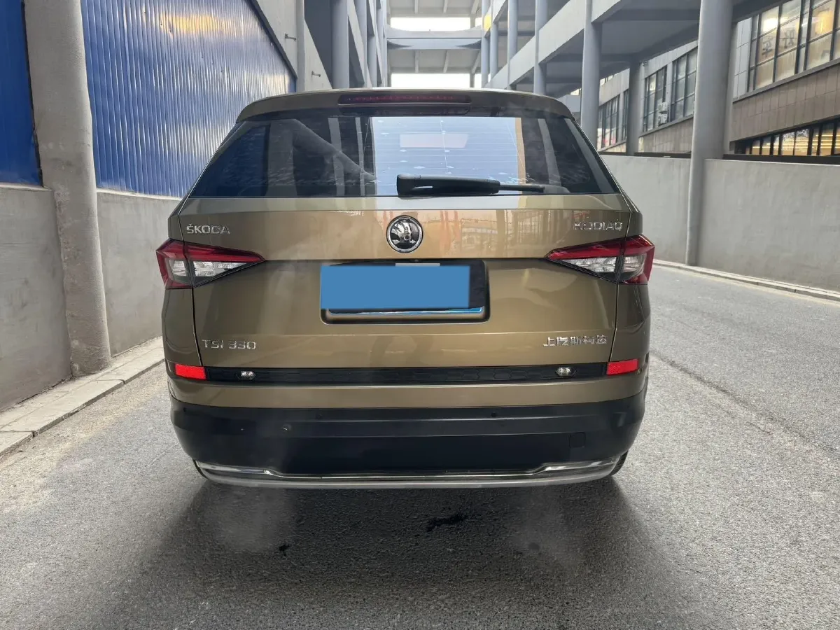 2017 Skoda Kodiak 1.8T 180HP L4 7DCT,autocango,china used car exporter,china ev exporter,chinese used car exporter,chinese used ev exporter