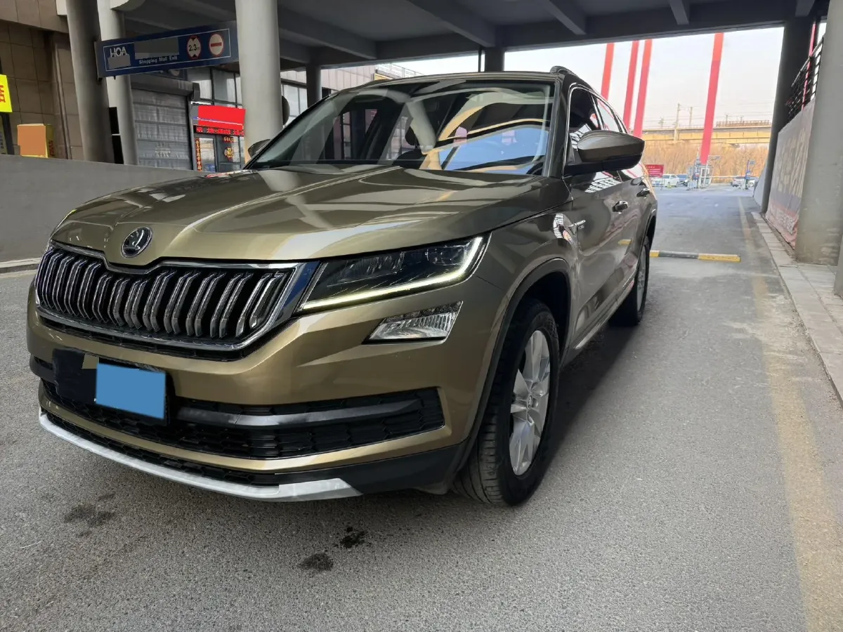 2017 Skoda Kodiak 1.8T 180HP L4 7DCT,autocango,china used car exporter,china ev exporter,chinese used car exporter,chinese used ev exporter