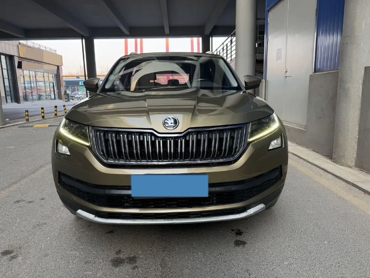 2017 Skoda Kodiak 1.8T 180HP L4 7DCT,autocango,china used car exporter,china ev exporter,chinese used car exporter,chinese used ev exporter