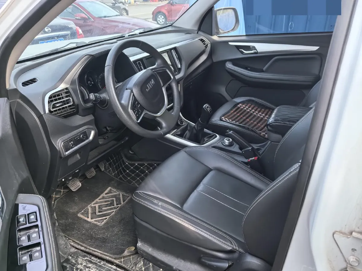 2022 Isuzu RE-MAX Jim 2.8T 120HP L4 5MT,autocango,china used car exporter,china ev exporter,chinese used car exporter,chinese used ev exporter