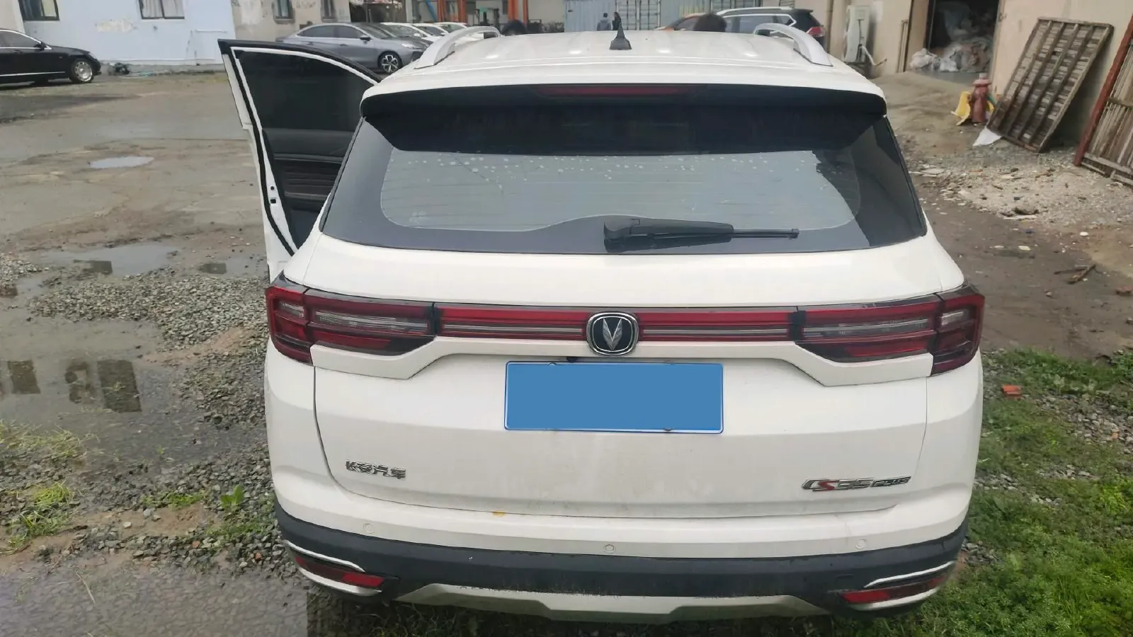 2019 ChangAn CS35 Plus 1.6L 128HP L4 5MT,autocango,china used car exporter,china ev exporter,chinese used car exporter,chinese used ev exporter