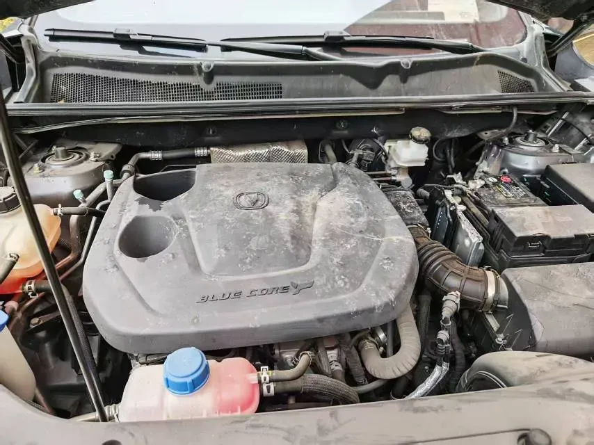 2024 ChangAn CS75 Plus 1.5T 188HP L4 8AT,autocango,china used car exporter,china ev exporter,chinese used car exporter,chinese used ev exporter