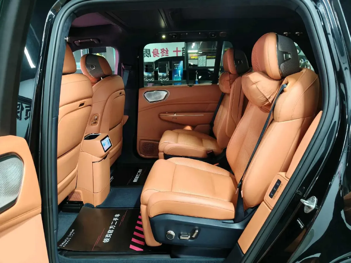 2025 LYNK&CO 900 1.5T 190HP L4 3DHT PHEV 43.3KWH,autocango,china used car exporter,china ev exporter,chinese used car exporter,chinese used ev exporter