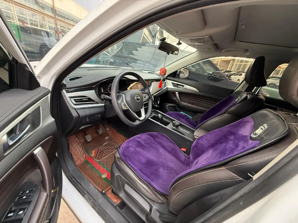 2019 ChangAn CS35 Plus 1.6L 128HP L4 5MT,autocango,china used car exporter,china ev exporter,chinese used car exporter,chinese used ev exporter