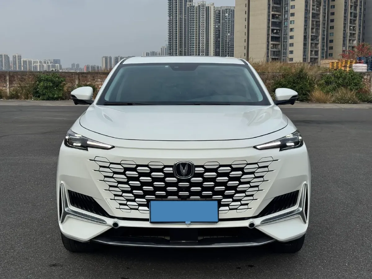 2021 ChangAn UNI-K 2.0T 233HP L4 8AT,autocango,china used car exporter,china ev exporter,chinese used car exporter,chinese used ev exporter